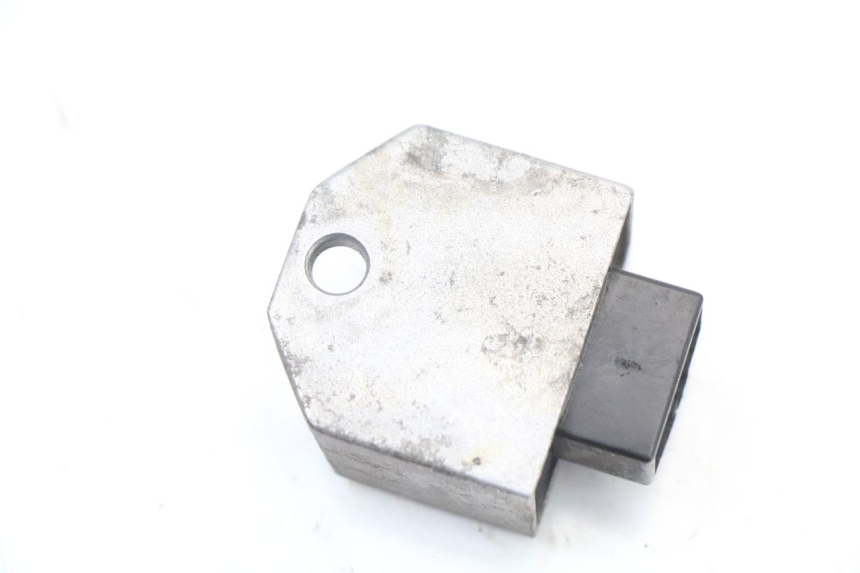 photo de REGOLATORE DI CARICA PEUGEOT KISBEE 4T 50 (2010 - 2017) - Altra angolazione