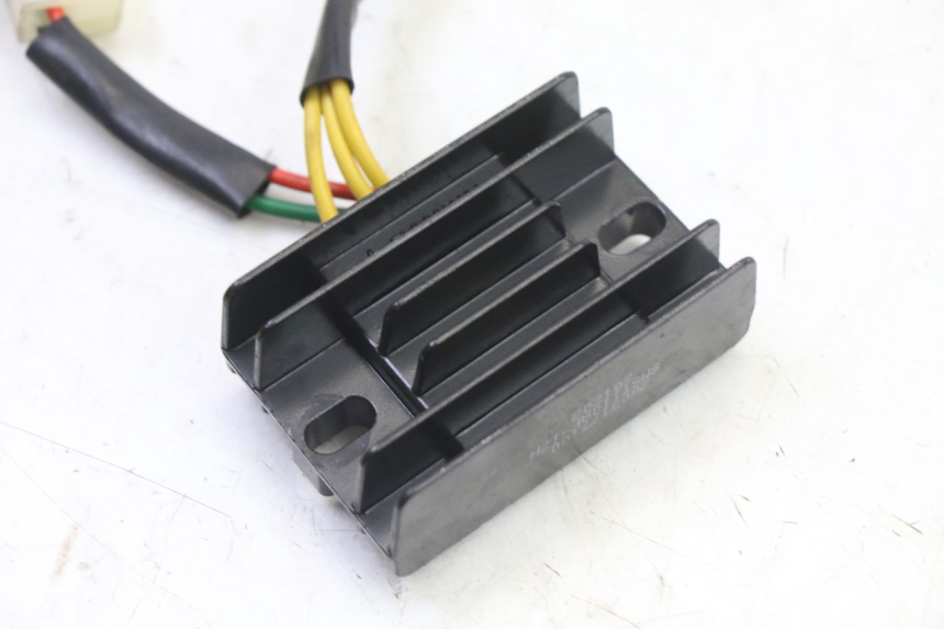 photo de REGOLATORE DI CARICA PEUGEOT KISBEE 4T 50 (2018 - 2022) - Dettaglio del componente