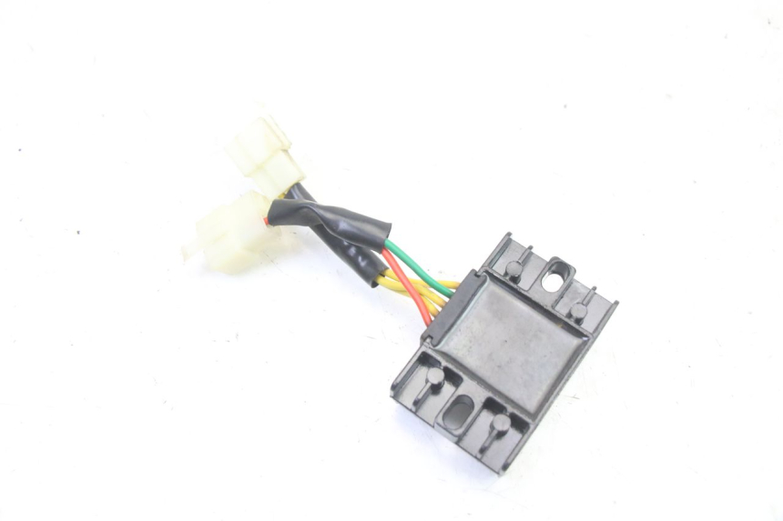 photo de REGOLATORE DI CARICA PEUGEOT KISBEE 4T 50 (2018 - 2022) - Zoom sullo stato d'uso