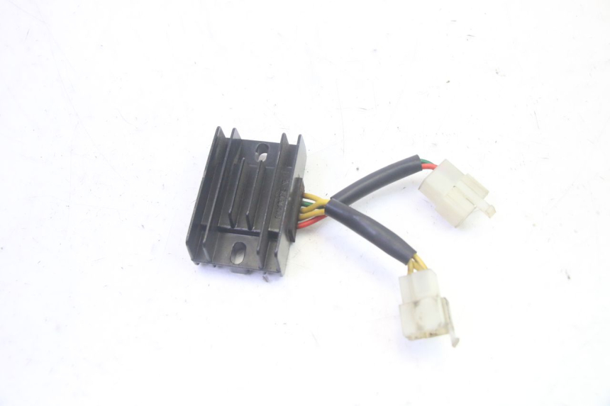 photo de REGOLATORE DI CARICA PEUGEOT KISBEE 4T 50 (2018 - 2022) - Dettaglio del componente