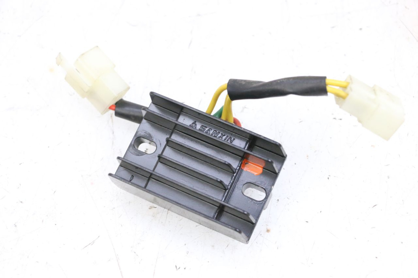 photo de REGOLATORE DI CARICA PEUGEOT KISBEE 4T 50 (2018 - 2022) - Vista principale