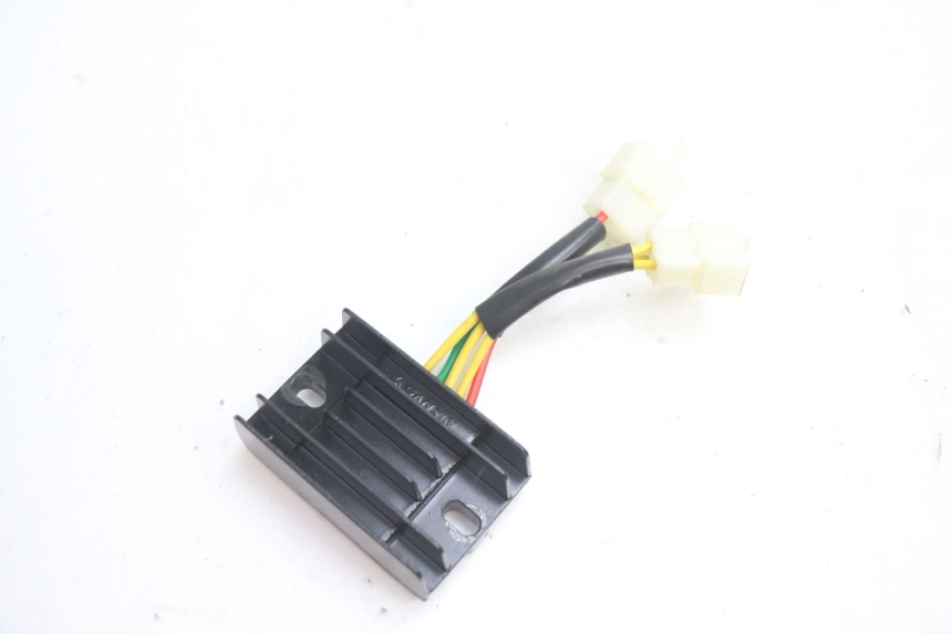 photo de REGOLATORE DI CARICA PEUGEOT KISBEE 4T 50 (2018 - 2022) - Vista principale
