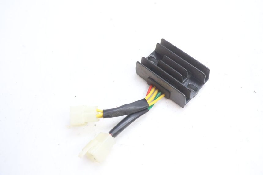 photo de REGOLATORE DI CARICA PEUGEOT KISBEE 4T 50 (2018 - 2022) - Dettaglio del componente