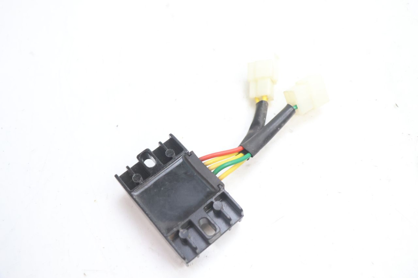 photo de REGOLATORE DI CARICA PEUGEOT KISBEE 4T 50 (2018 - 2022) - Zoom sullo stato d'uso