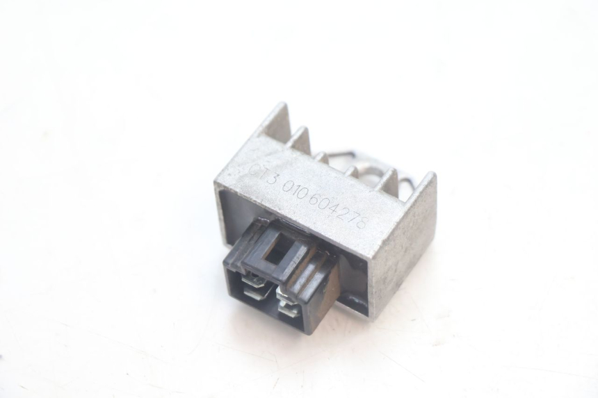 photo de REGOLATORE DI CARICA PEUGEOT KISBEE 4T 50 (2010 - 2017) - Vista principale
