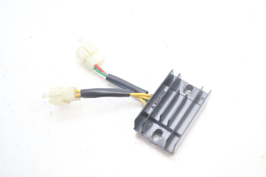 photo de REGOLATORE DI CARICA PEUGEOT KISBEE 4T 50 (2018 - 2022) - Vista principale