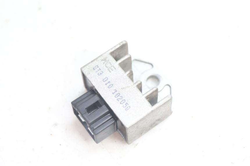 photo de REGOLATORE DI CARICA PEUGEOT KISBEE 4T 50 (2010 - 2017) - Vista principale