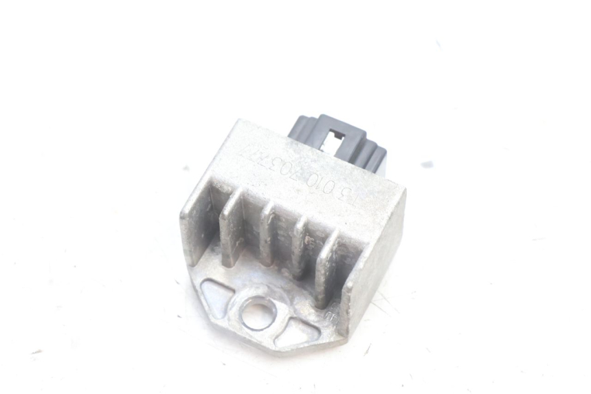 photo de REGOLATORE DI CARICA PEUGEOT KISBEE 4T 50 (2010 - 2017) - Dettaglio del componente