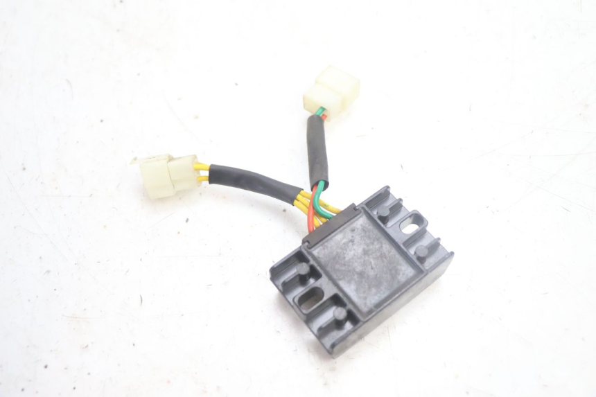 photo de REGOLATORE DI CARICA PEUGEOT KISBEE 4T 50 (2018 - 2022) - Zoom sullo stato d'uso