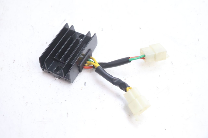 photo de REGOLATORE DI CARICA PEUGEOT KISBEE 4T 50 (2018 - 2022) - Zoom sullo stato d'uso