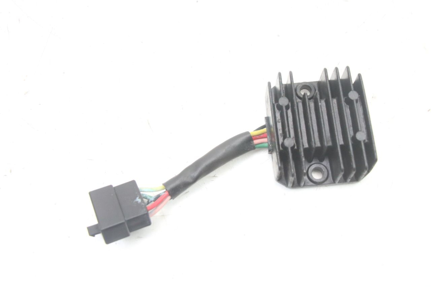 photo de REGOLATORE DI CARICA KYMCO PEOPLE S 125 (2000 - 2008) - Dettaglio del componente