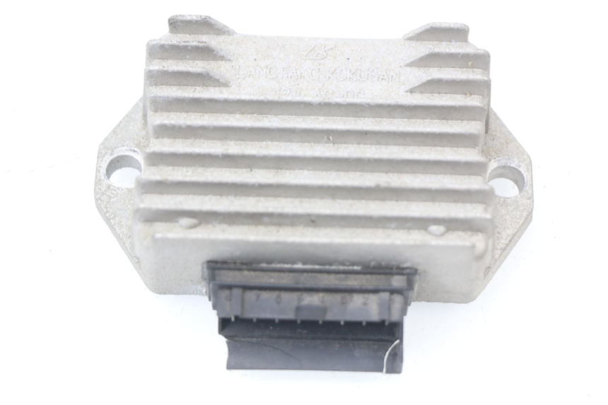 photo de REGOLATORE DI CARICA PIAGGIO LIBERTY 2T 50 (2004 - 2008) - Vista principale