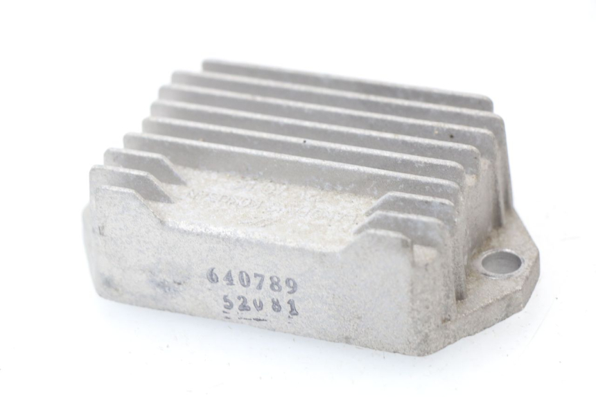 photo de REGOLATORE DI CARICA PIAGGIO LIBERTY 2T 50 (2004 - 2008) - Zoom sullo stato d'uso