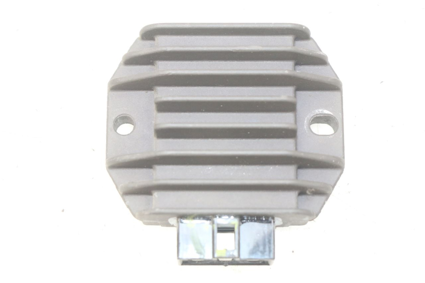 photo de REGOLATORE DI CARICA PIAGGIO LIBERTY IGET 4T 50 (2015 - 2020) - Vista principale