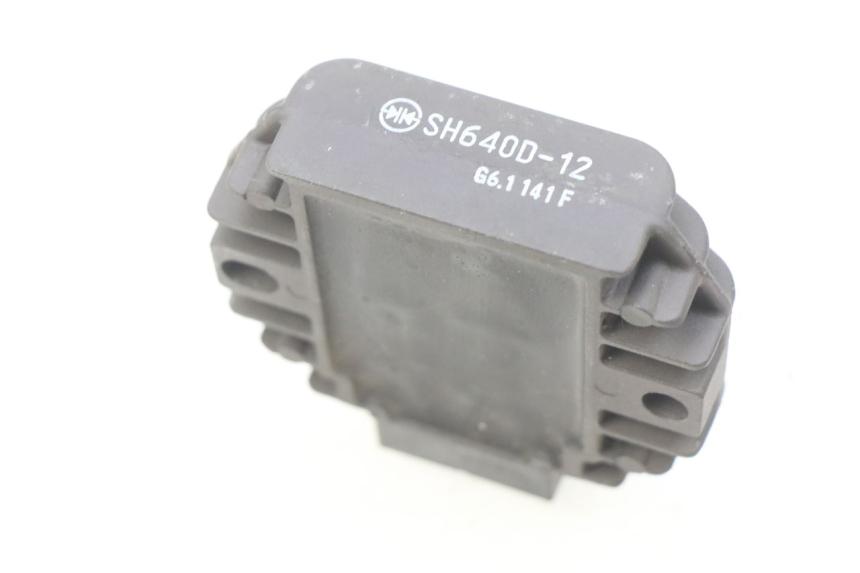 photo de REGOLATORE DI CARICA PIAGGIO LIBERTY IGET 4T 50 (2015 - 2020) - Dettaglio del componente