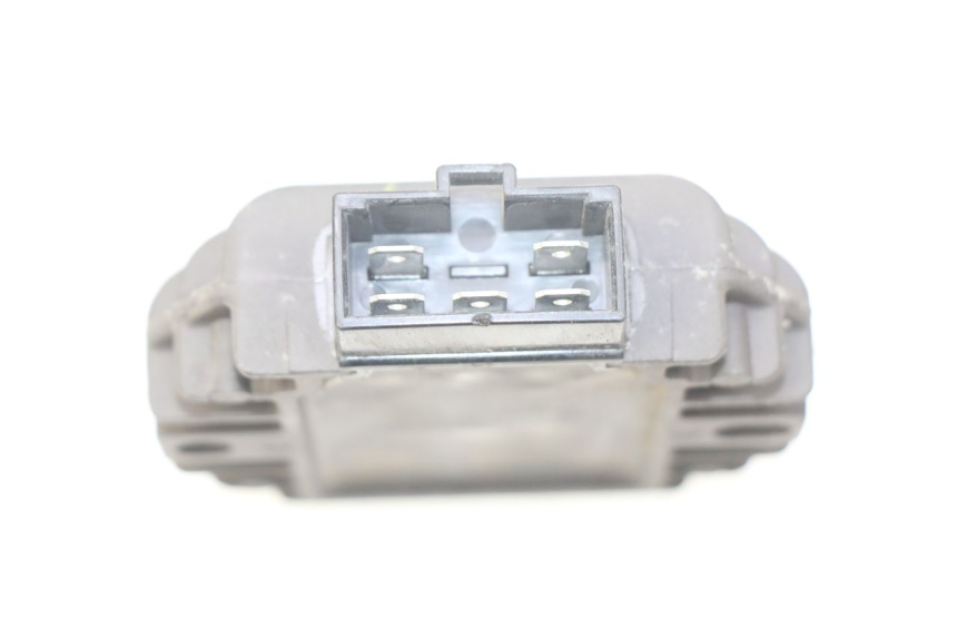 photo de REGOLATORE DI CARICA PIAGGIO LIBERTY IGET 4T 50 (2015 - 2020) - Zoom sullo stato d'uso