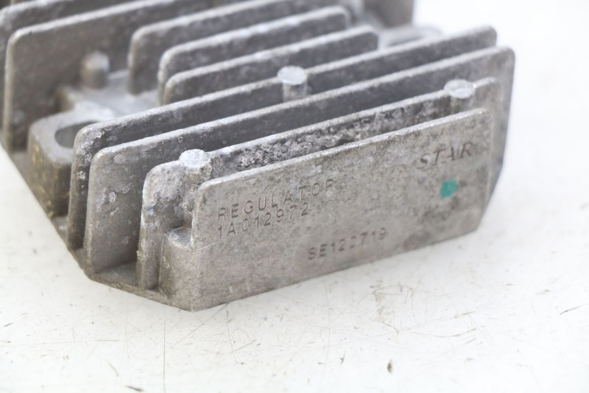 photo de REGOLATORE DI CARICA PIAGGIO LIBERTY IGET 4T 50 (2015 - 2020) - Altra angolazione