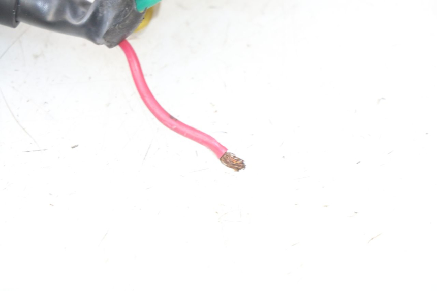 photo de REGOLATORE DI CARICA PIAGGIO LIBERTY IGET 4T 50 (2015 - 2020) - Dettagli dei punti di fissaggio