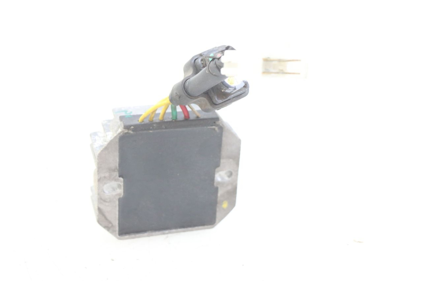 photo de REGOLATORE DI CARICA PIAGGIO LIBERTY IGET 4T 50 (2015 - 2020) - Zoom sullo stato d'uso