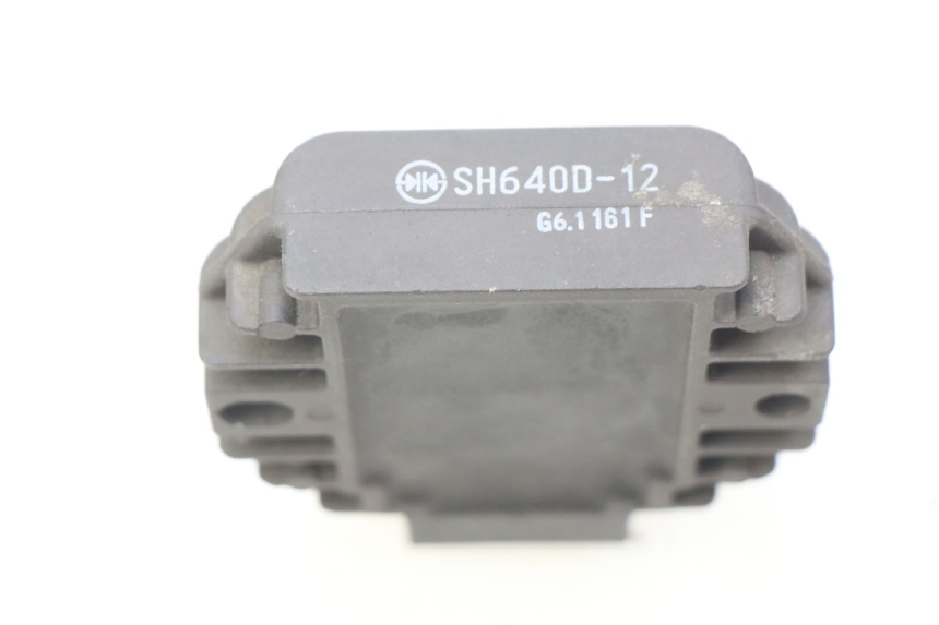 photo de REGOLATORE DI CARICA PIAGGIO LIBERTY IGET S 125 (2016 - 2020) - Dettaglio del componente