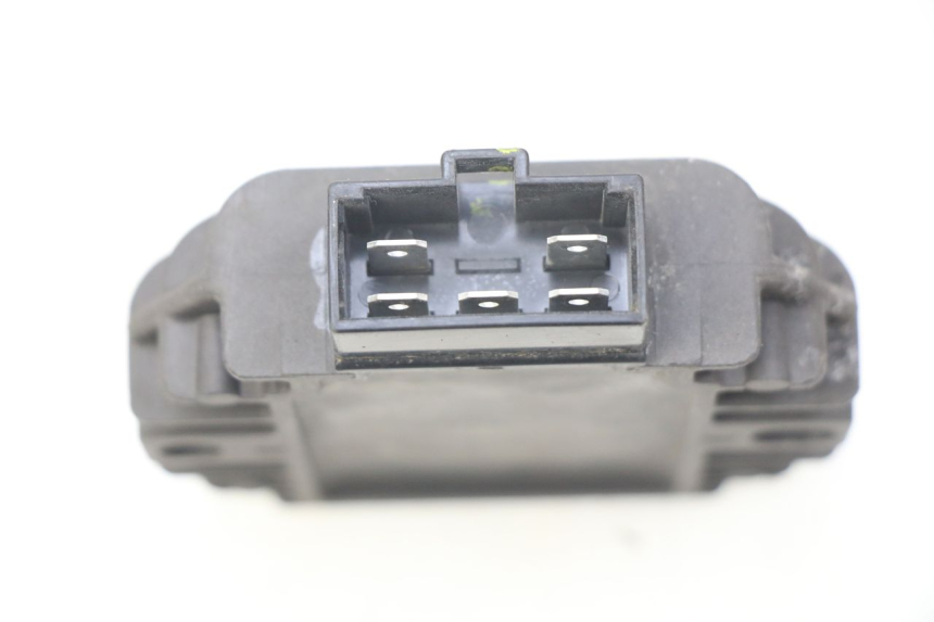 photo de REGOLATORE DI CARICA PIAGGIO LIBERTY IGET S 125 (2016 - 2020) - Zoom sullo stato d'uso