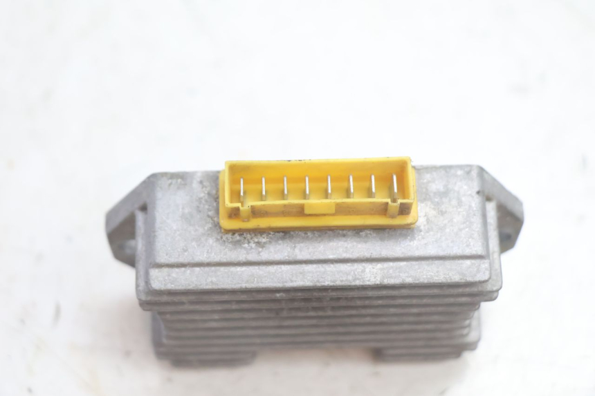 photo de REGOLATORE PIAGGIO LIBERTY 50 (1998 - 2003) - Altra angolazione