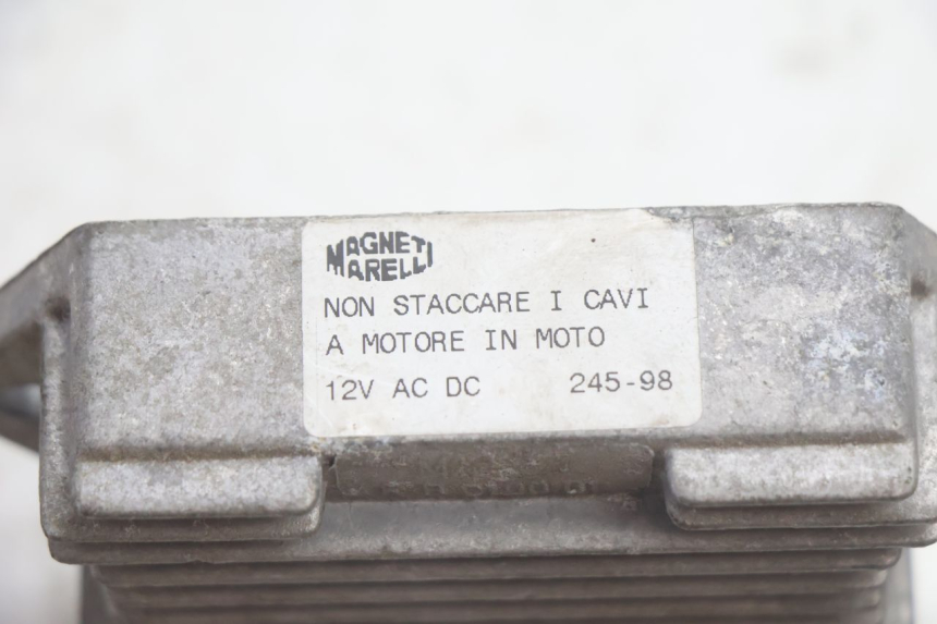 photo de REGOLATORE PIAGGIO LIBERTY 50 (1998 - 2003) - Primo piano tecnico