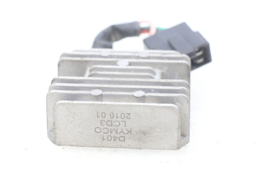 photo de Regolatore di carica KYMCO LIKE 2T 50 (2009 - 2018) - Altra angolazione