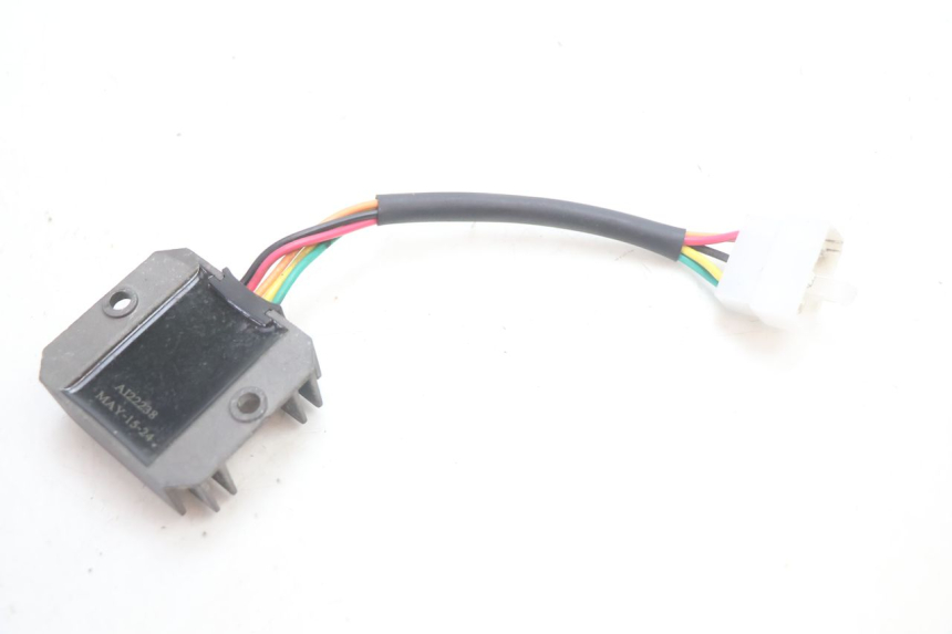 photo de REGOLATORE DI CARICA KYMCO LIKE 125 (2009 - 2016) - Zoom sullo stato d'uso