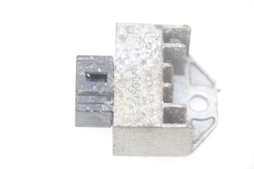 photo de REGOLATORE DI CARICA PEUGEOT LUDIX 2 PRO 4T 50 (2008 - 2013) - Vista principale