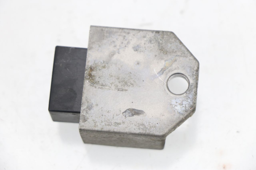 photo de REGOLATORE DI CARICA PEUGEOT LUDIX 50 (2005 - 2007) - Dettaglio del componente