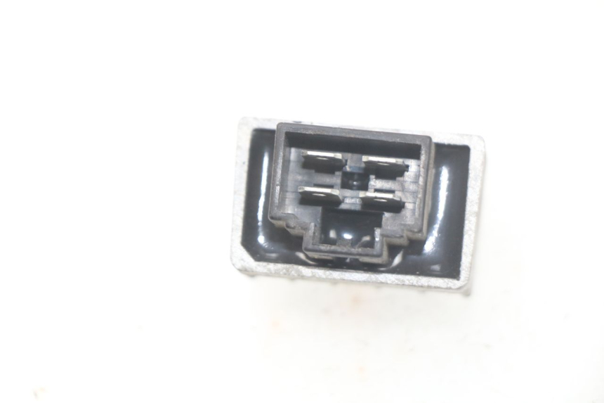 photo de REGOLATORE DI CARICA PEUGEOT LUDIX 50 (2008 - 2017) - Dettaglio del componente