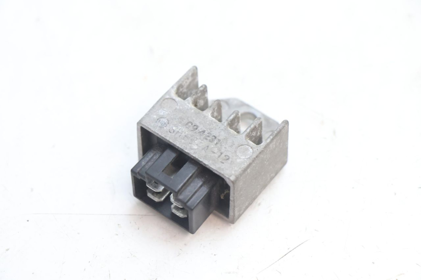 photo de Regolatore di carica PEUGEOT LUDIX ONE 50 (2004 - 2013) - Dettaglio del componente