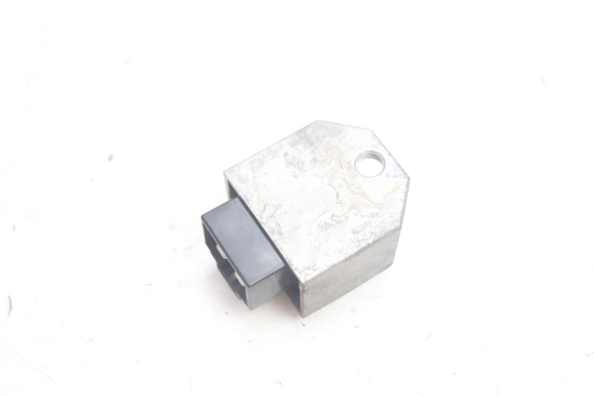 photo de Regolatore di carica PEUGEOT LUDIX PRO 2T 50 (2010 - 2017) - Altra angolazione