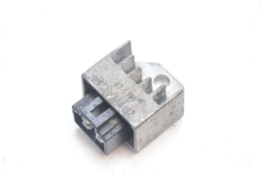 photo de REGOLATORE DI CARICA PEUGEOT LUDIX SNAKE 2T 50 (2004 - 2014) - Vista principale