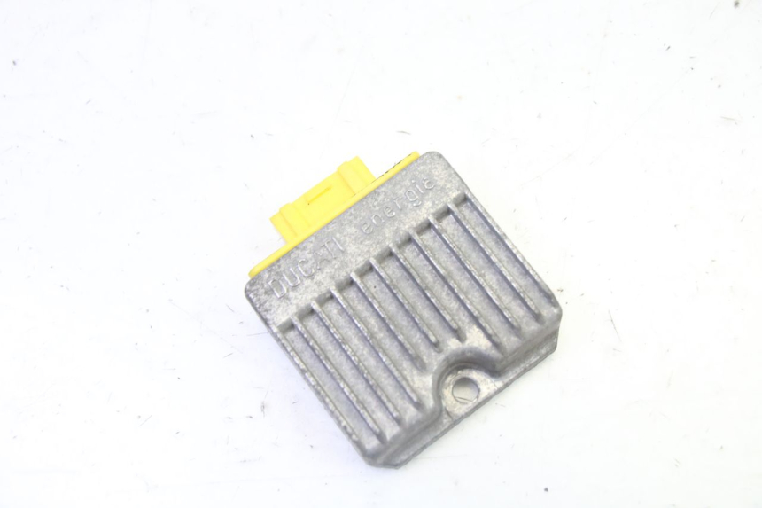 photo de REGOLATORE PIAGGIO LXV 4T 50 (2009 - 2013) - Vista principale