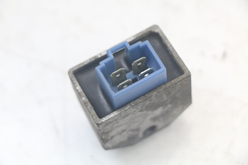 photo de REGOLATORE MBK MACH G AC 50 (2002 - 2014) - Altra angolazione