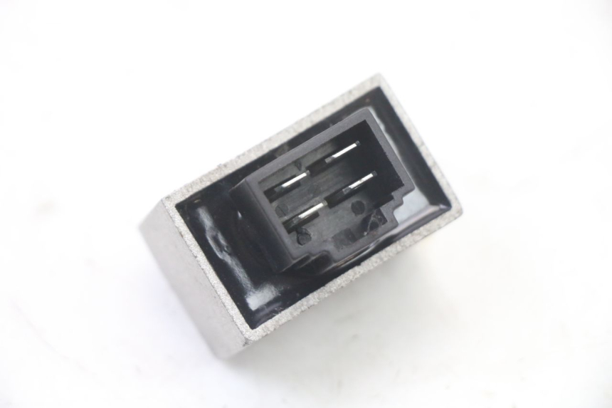 photo de REGOLATORE DI CARICA MBK OVETTO ONE 2T 50 (2013 - 2017) - Altra angolazione