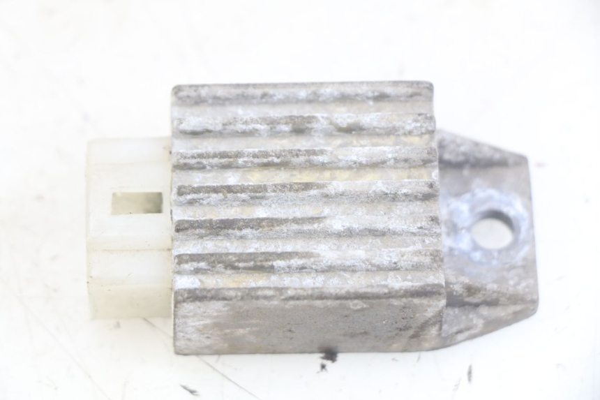 photo de REGOLATORE DI CARICA SYM MIO 50 (2011 - 2017) - Vista principale