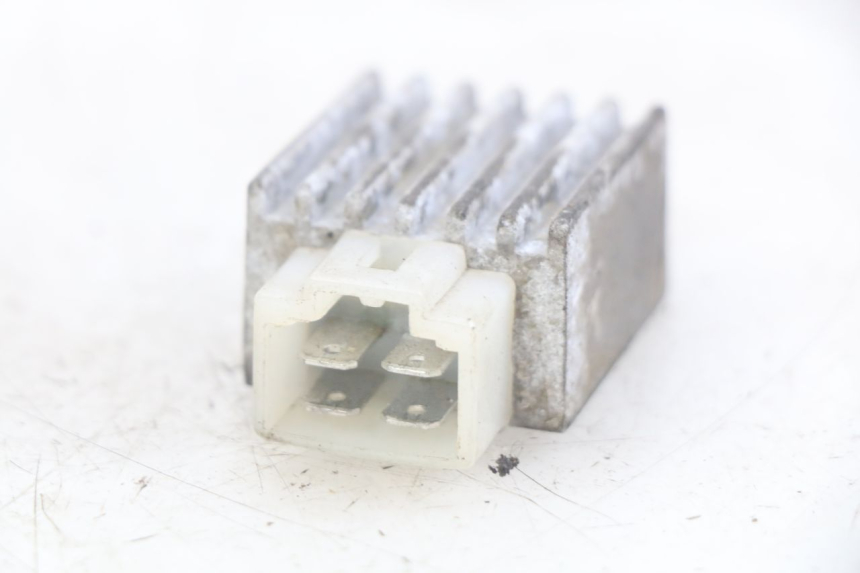 photo de REGOLATORE DI CARICA SYM MIO 50 (2011 - 2017) - Dettaglio del componente