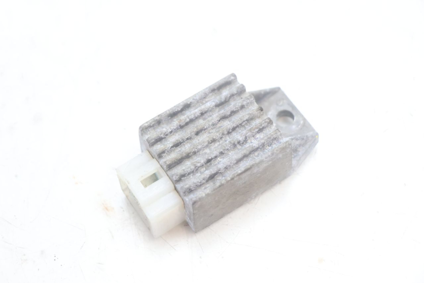 photo de Regolatore di carica SYM MIO 50 (2005 - 2010) - Vista principale