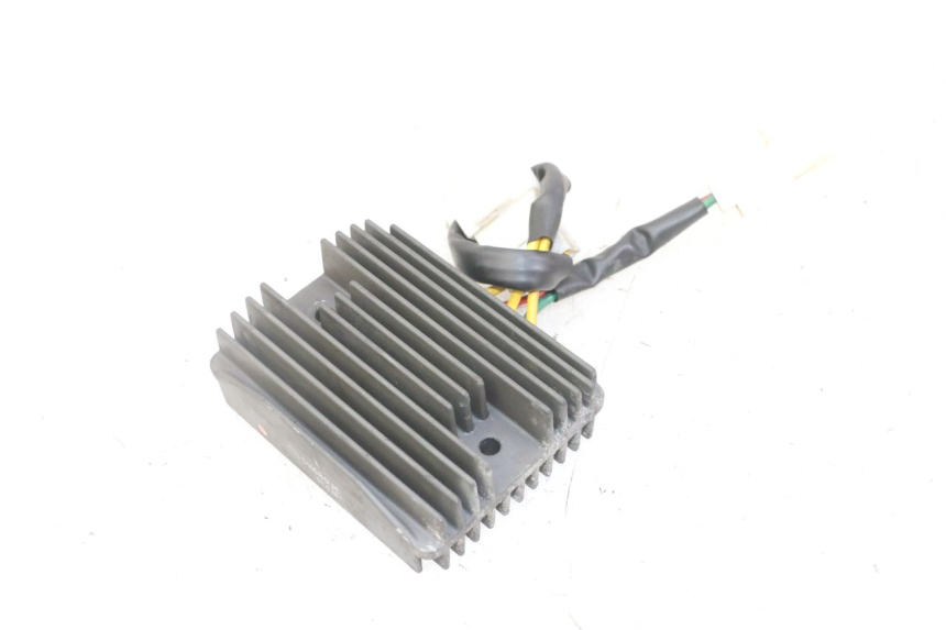 photo de REGOLATORE PIAGGIO MP3 LT 300 (2010 - 2016) - Vista principale