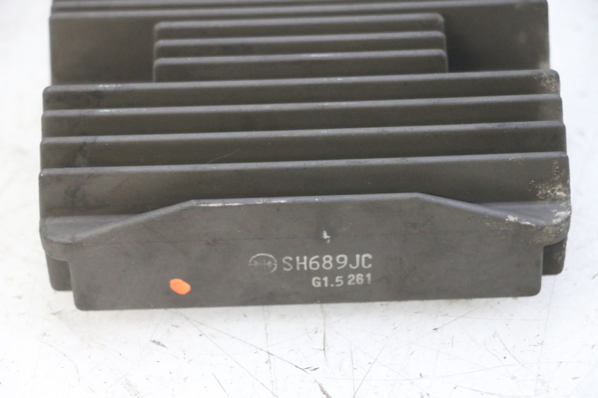 photo de REGOLATORE PIAGGIO MP3 LT 300 (2010 - 2016) - Altra angolazione