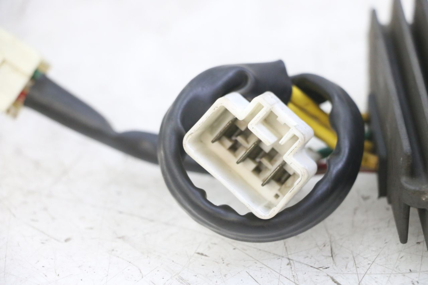 photo de REGOLATORE PIAGGIO MP3 LT 300 (2010 - 2016) - Vista d'insieme del prodotto