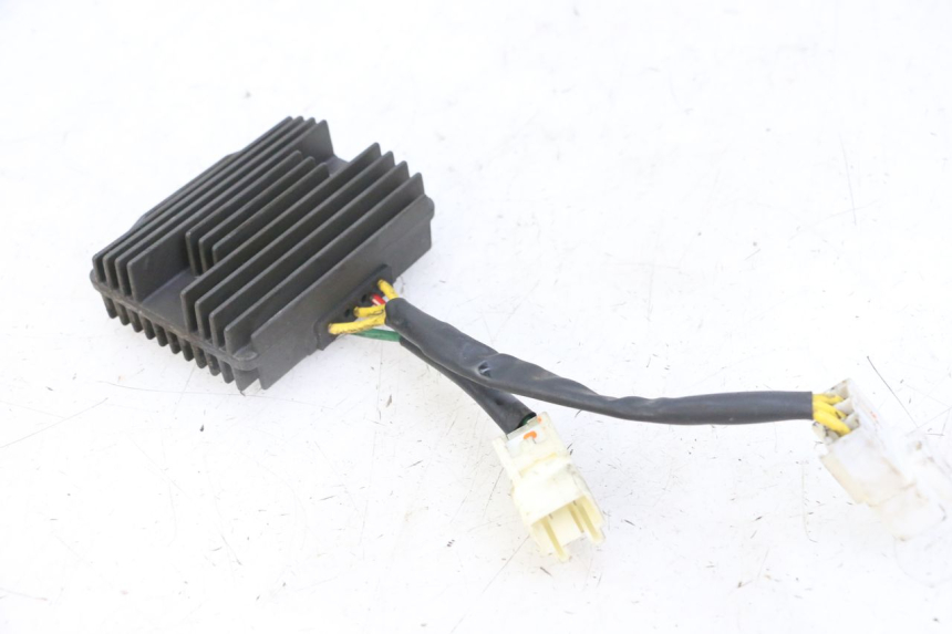 photo de REGOLATORE DI CARICA PIAGGIO MP3 LT 300 (2010 - 2016) - Dettaglio del componente