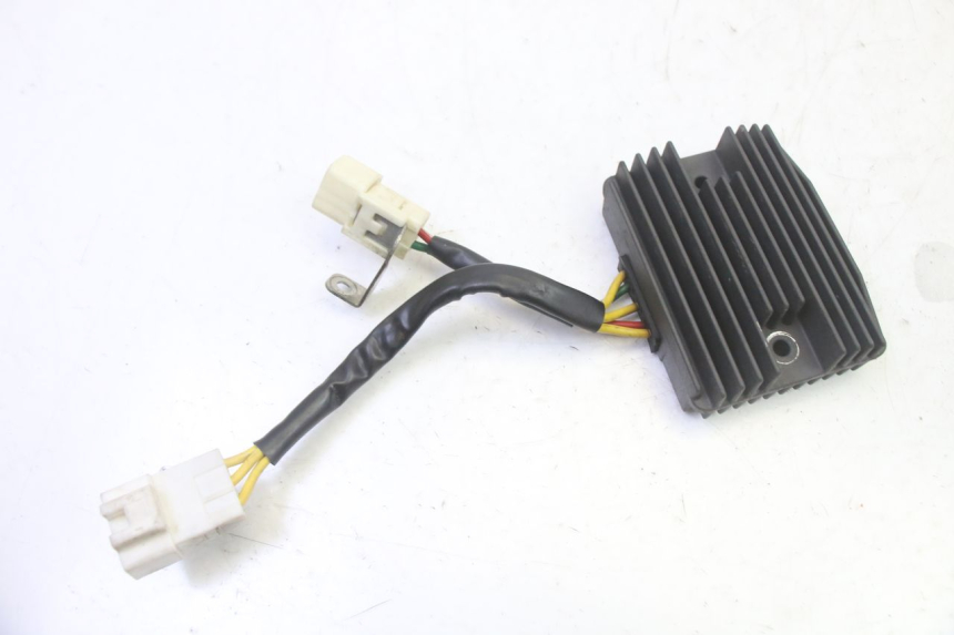photo de REGOLATORE DI CARICA PIAGGIO MP3 LT 300 (2010 - 2016) - Dettaglio del componente