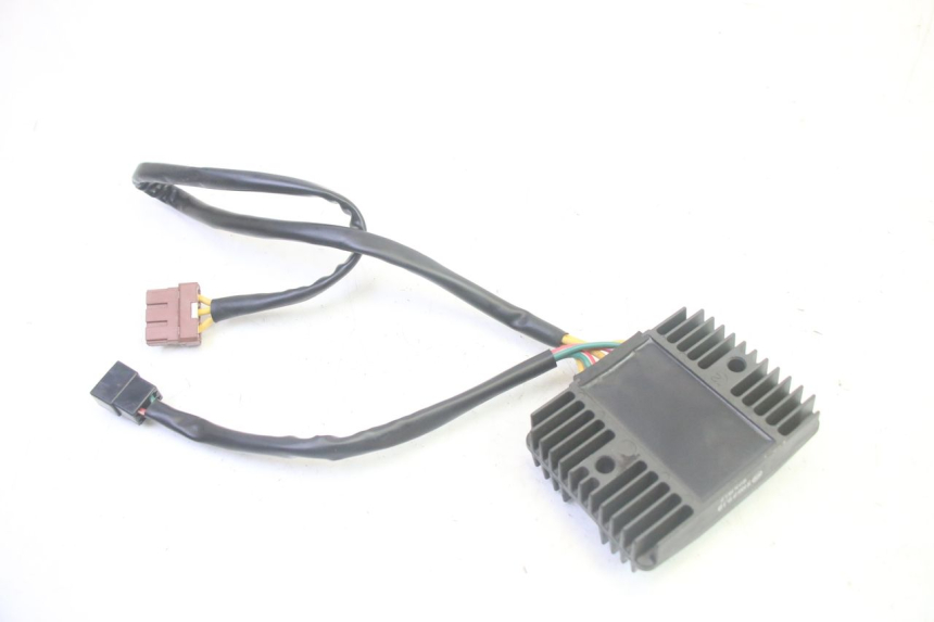 photo de REGOLATORE DI CARICA PIAGGIO MP3 LT 400 (2007 - 2012) - Primo piano tecnico