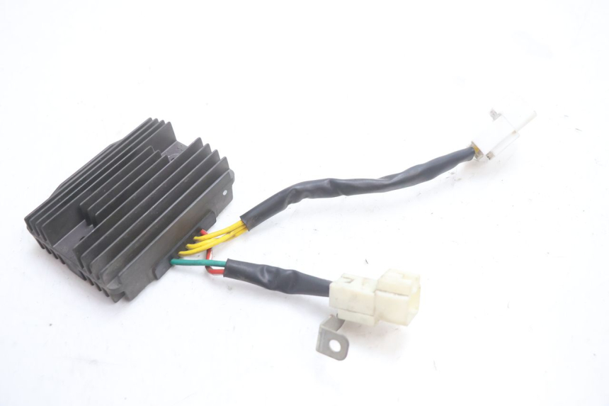 photo de REGOLATORE DI CARICA PIAGGIO MP3 LT 300 (2010 - 2016) - Zoom sullo stato d'uso
