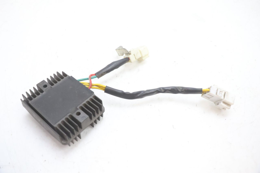 photo de REGOLATORE DI CARICA PIAGGIO MP3 LT 300 (2010 - 2016) - Altra angolazione
