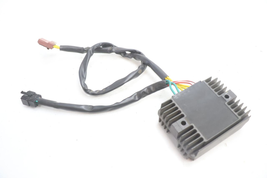 photo de REGOLATORE DI CARICA PIAGGIO MP3 LT 400 (2007 - 2012) - Altra angolazione